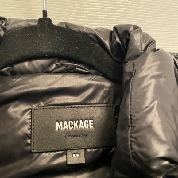 Women’s Coat - Picture 2 of 5